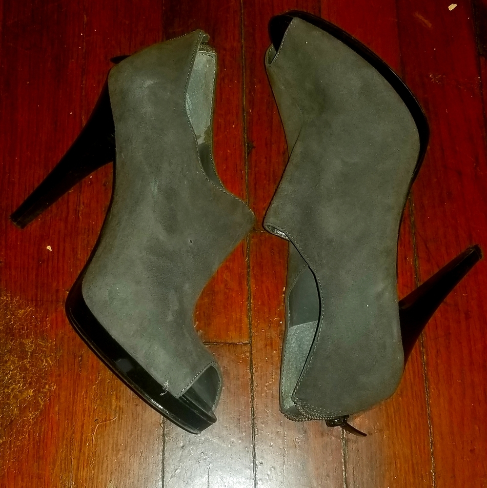Boots - Picture 2 of 6